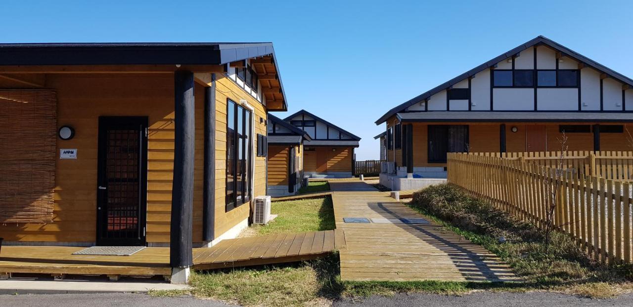 Tsushima Izuhara Pension Exterior foto