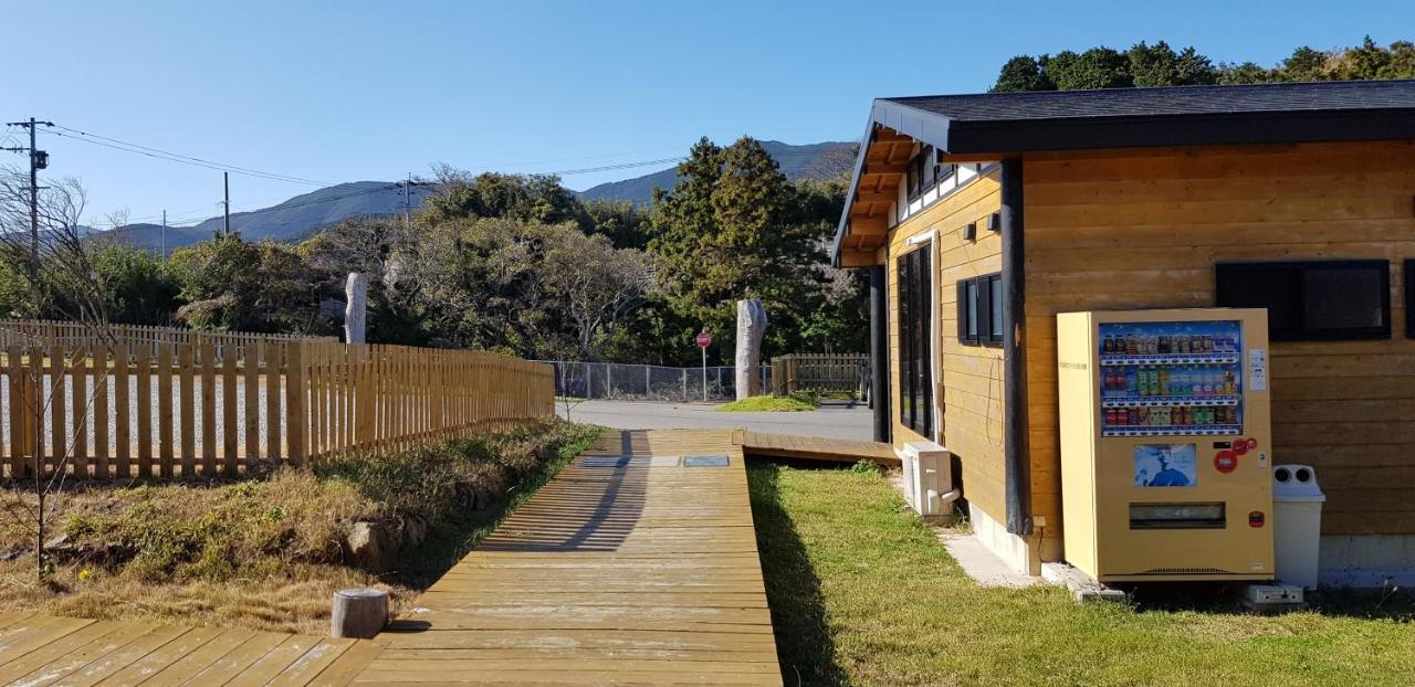 Tsushima Izuhara Pension Exterior foto
